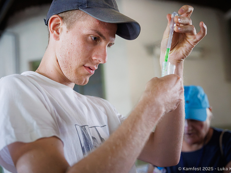 22978_kamfest_2025_dan_02_luka-kotnik-010.jpg